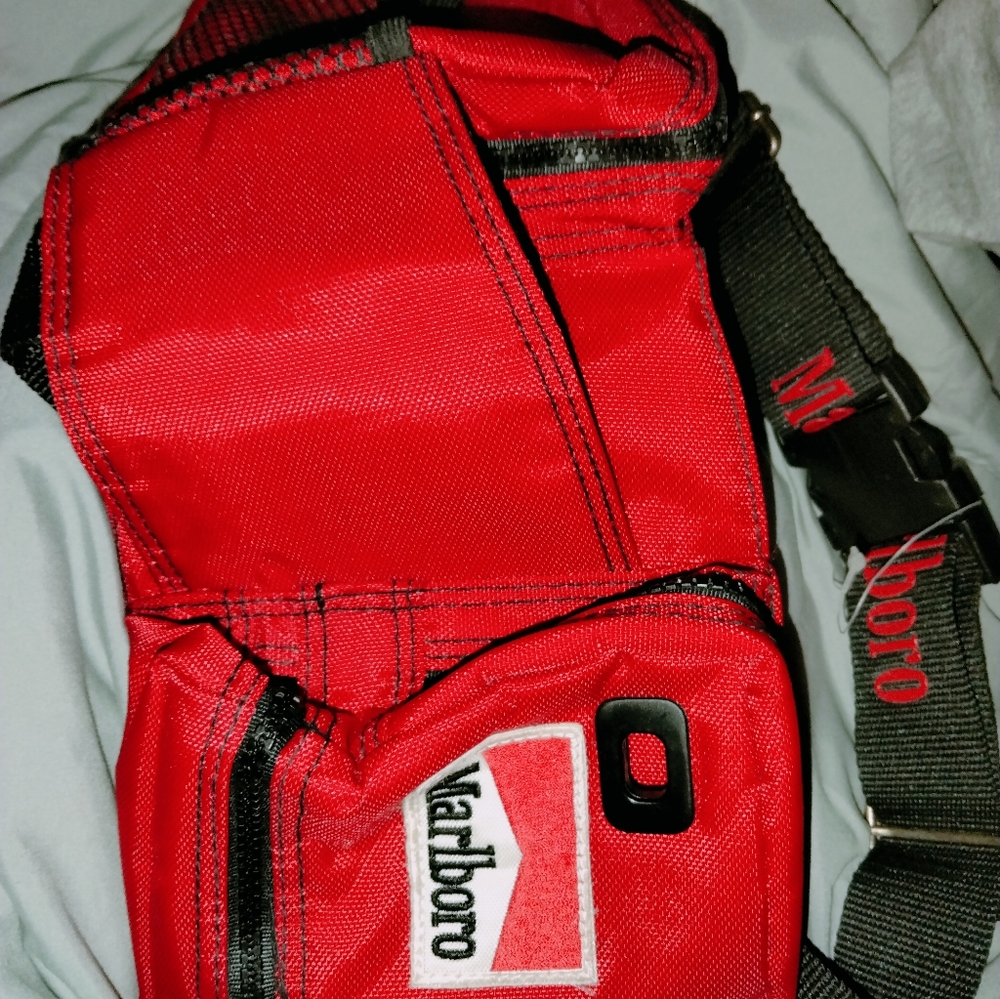 Marlboro new vintage pack out fanny pack